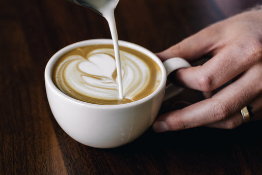 How to Froth Milk Perfectly for Your Coffee in 6 Steps